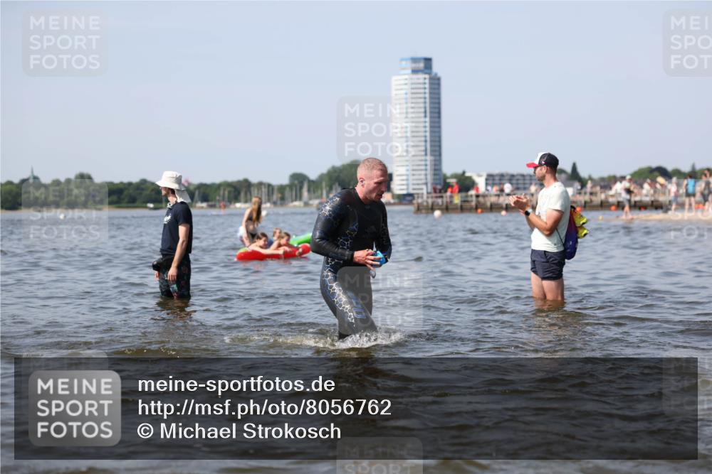 22.06.2025 - Viking Triathlon Michael Strokosch http://msf.ph/oto/8056762 22.06.2025 10:32:22 Schwimmen 53, 147, 170, 173, 214, 461, 492 meine-sportfotos.de