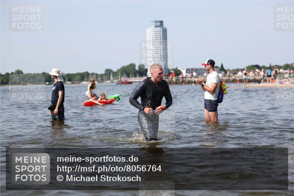 22.06.2025 - Viking Triathlon Michael Strokosch http://msf.ph/oto/8056764 22.06.2025 10:32:22 Schwimmen 53, 147, 170, 173, 214, 461, 492 meine-sportfotos.de
