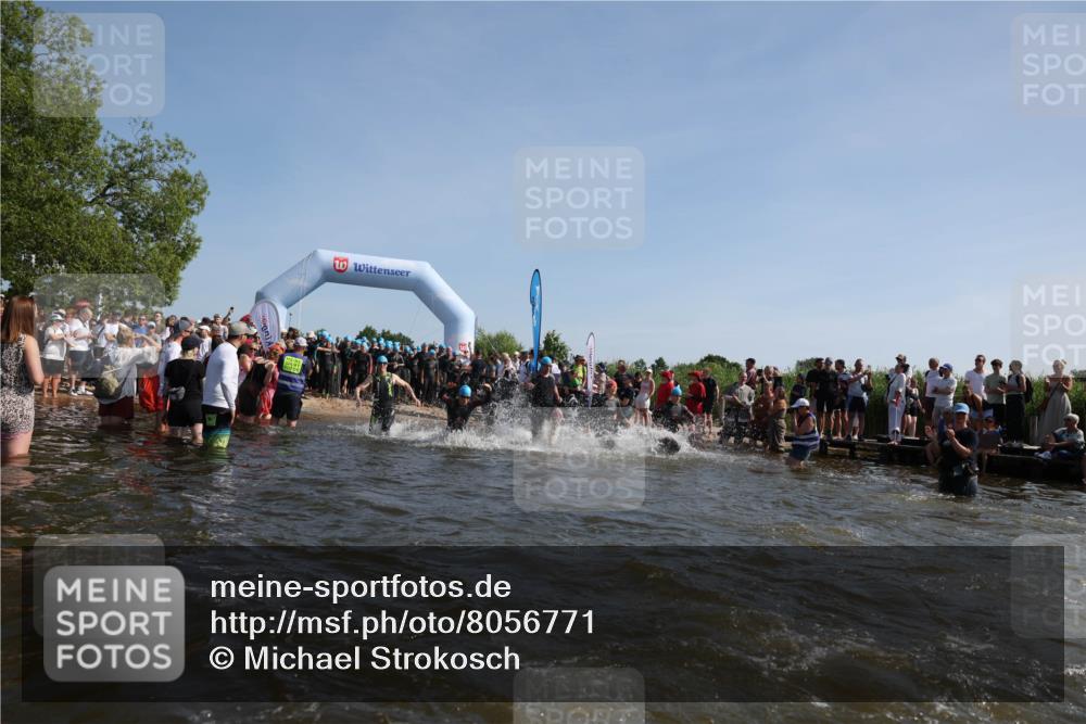 22.06.2025 - Viking Triathlon Michael Strokosch http://msf.ph/oto/8056771 22.06.2025 10:05:50 Schwimmen 68, 128, 135, 194, 211, 275, 379, 397, 441, 442, 465, 517, 530, 633, 653 meine-sportfotos.de