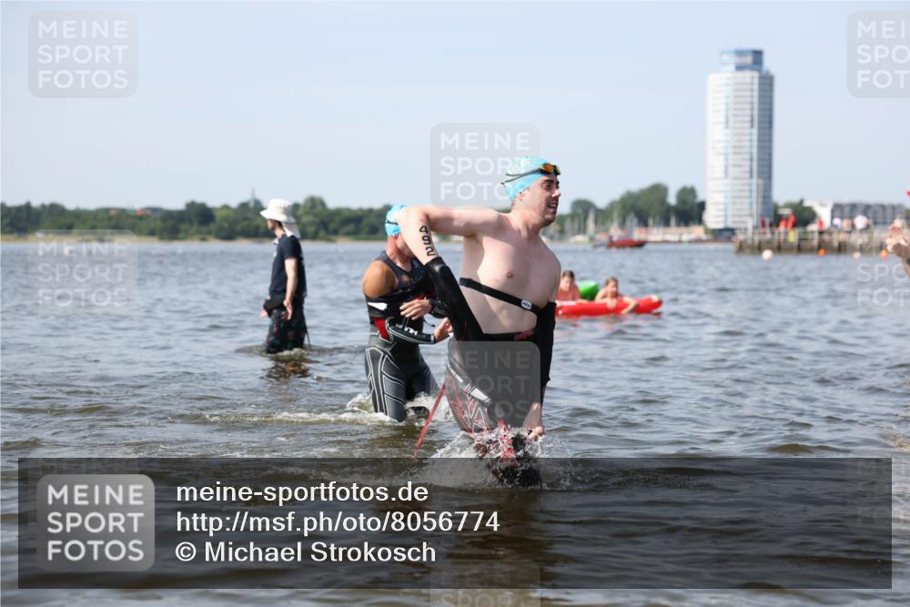 22.06.2025 - Viking Triathlon Michael Strokosch http://msf.ph/oto/8056774 22.06.2025 10:32:28 Schwimmen 53, 80, 147, 170, 173, 461, 492 meine-sportfotos.de