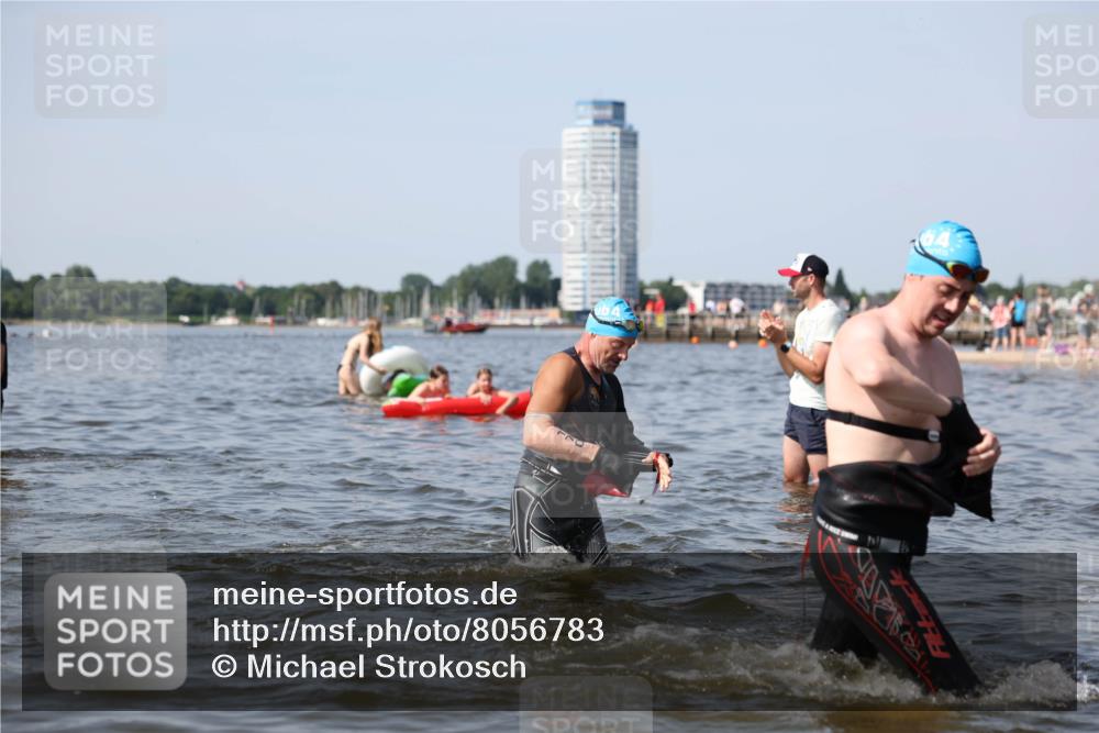 22.06.2025 - Viking Triathlon Michael Strokosch http://msf.ph/oto/8056783 22.06.2025 10:32:29 Schwimmen 53, 80, 147, 170, 173, 461, 492 meine-sportfotos.de
