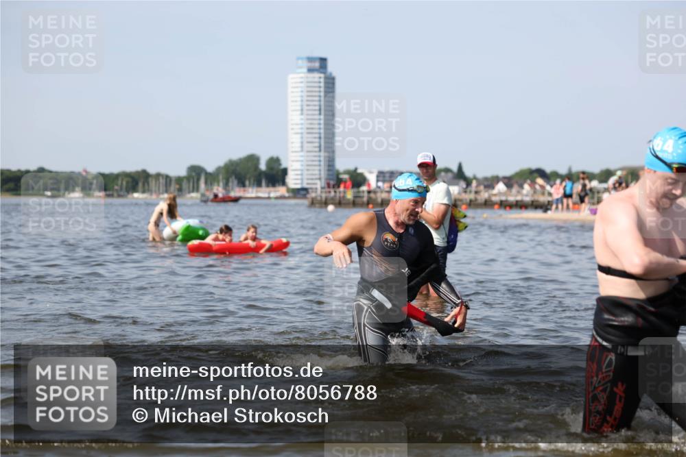 22.06.2025 - Viking Triathlon Michael Strokosch http://msf.ph/oto/8056788 22.06.2025 10:32:30 Schwimmen 53, 80, 147, 170, 173, 208, 461, 492 meine-sportfotos.de