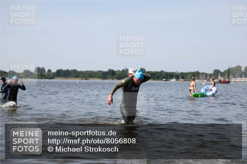 22.06.2025 - Viking Triathlon Michael Strokosch http://msf.ph/oto/8056808 22.06.2025 10:32:37 Schwimmen 80, 170, 208, 278, 492, 554 meine-sportfotos.de