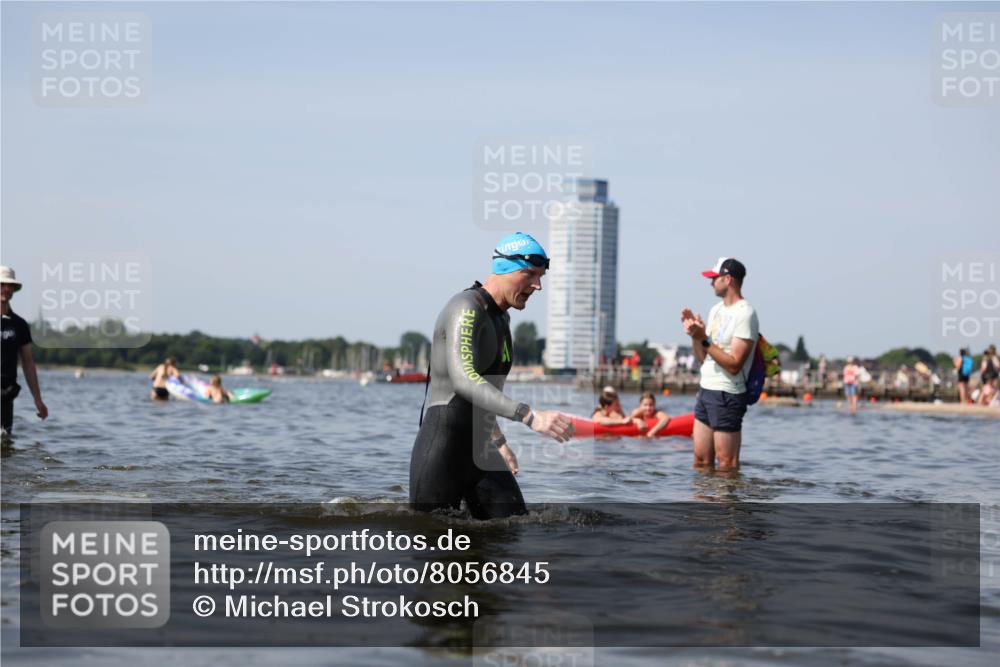 22.06.2025 - Viking Triathlon Michael Strokosch http://msf.ph/oto/8056845 22.06.2025 10:32:56 Schwimmen 91, 113, 287, 399, 554 meine-sportfotos.de