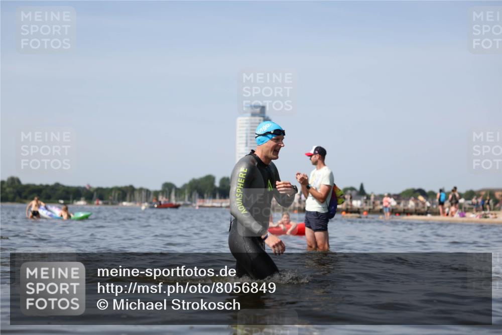 22.06.2025 - Viking Triathlon Michael Strokosch http://msf.ph/oto/8056849 22.06.2025 10:32:57 Schwimmen 91, 113, 287, 399 meine-sportfotos.de