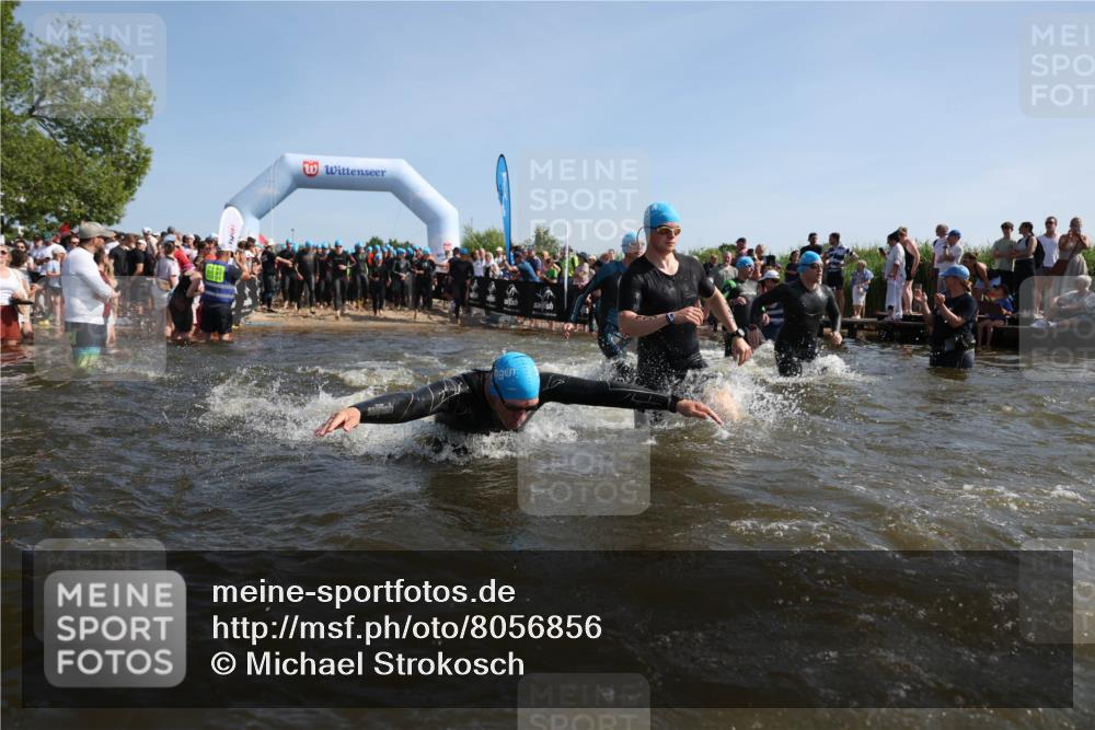 22.06.2025 - Viking Triathlon Michael Strokosch http://msf.ph/oto/8056856 22.06.2025 10:06:22 Schwimmen 18, 24, 36, 60, 84, 110, 117, 153, 191, 192, 298, 385, 440, 487, 535 meine-sportfotos.de