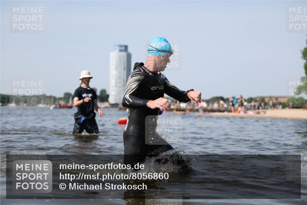 22.06.2025 - Viking Triathlon Michael Strokosch http://msf.ph/oto/8056860 22.06.2025 10:33:00 Schwimmen 91, 113, 287, 399 meine-sportfotos.de