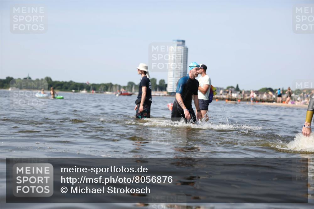 22.06.2025 - Viking Triathlon Michael Strokosch http://msf.ph/oto/8056876 22.06.2025 10:33:05 Schwimmen 91, 113, 287, 387, 399 meine-sportfotos.de