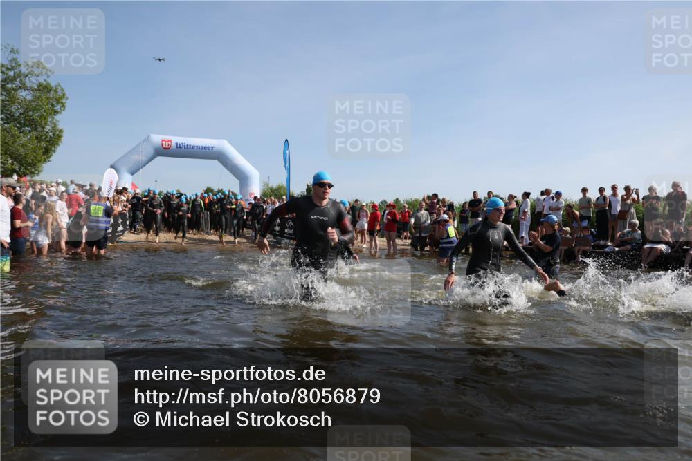 22.06.2025 - Viking Triathlon Michael Strokosch http://msf.ph/oto/8056879 22.06.2025 10:06:27 Schwimmen 18, 24, 36, 117, 153, 168, 186, 192, 261, 298, 385, 450, 487, 535, 606 meine-sportfotos.de