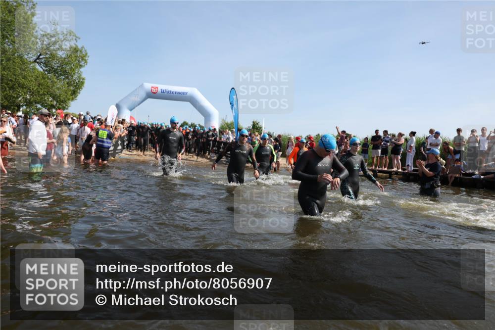 22.06.2025 - Viking Triathlon Michael Strokosch http://msf.ph/oto/8056907 22.06.2025 10:06:37 Schwimmen 44, 74, 93, 109, 159, 168, 186, 205, 219, 261, 358, 376, 450, 606, 625 meine-sportfotos.de