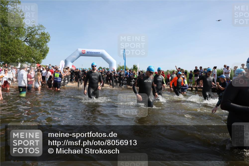 22.06.2025 - Viking Triathlon Michael Strokosch http://msf.ph/oto/8056913 22.06.2025 10:06:38 Schwimmen 44, 74, 93, 109, 159, 168, 186, 205, 219, 261, 358, 376, 450, 606, 625 meine-sportfotos.de