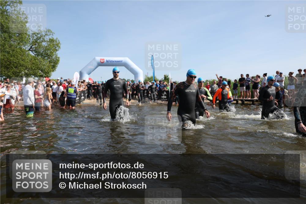 22.06.2025 - Viking Triathlon Michael Strokosch http://msf.ph/oto/8056915 22.06.2025 10:06:38 Schwimmen 44, 74, 93, 109, 159, 168, 186, 205, 219, 261, 358, 376, 450, 606, 625 meine-sportfotos.de