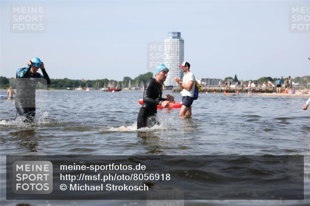 22.06.2025 - Viking Triathlon Michael Strokosch http://msf.ph/oto/8056918 22.06.2025 10:33:28 Schwimmen 28, 38, 300, 348, 382, 522, 524, 608 meine-sportfotos.de