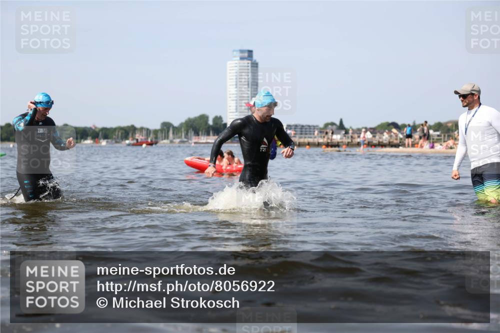 22.06.2025 - Viking Triathlon Michael Strokosch http://msf.ph/oto/8056922 22.06.2025 10:33:29 Schwimmen 28, 38, 255, 300, 304, 348, 382, 457, 522, 524, 608 meine-sportfotos.de