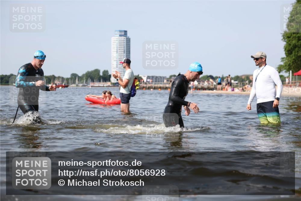 22.06.2025 - Viking Triathlon Michael Strokosch http://msf.ph/oto/8056928 22.06.2025 10:33:29 Schwimmen 28, 38, 255, 300, 304, 348, 382, 457, 522, 524, 608 meine-sportfotos.de