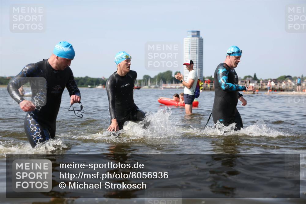 22.06.2025 - Viking Triathlon Michael Strokosch http://msf.ph/oto/8056936 22.06.2025 10:33:31 Schwimmen 28, 38, 255, 300, 304, 348, 382, 457, 522, 524, 608 meine-sportfotos.de