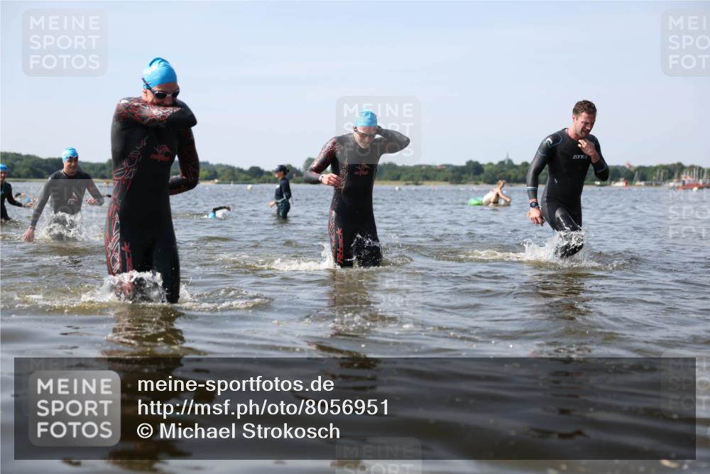 22.06.2025 - Viking Triathlon Michael Strokosch http://msf.ph/oto/8056951 22.06.2025 10:33:36 Schwimmen 5, 38, 149, 255, 304, 348, 382, 457, 522, 524 meine-sportfotos.de