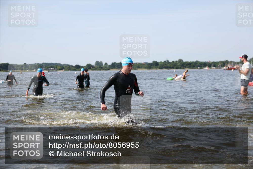 22.06.2025 - Viking Triathlon Michael Strokosch http://msf.ph/oto/8056955 22.06.2025 10:33:39 Schwimmen 5, 38, 149, 255, 304, 348, 382, 457, 522, 524 meine-sportfotos.de