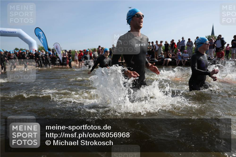 22.06.2025 - Viking Triathlon Michael Strokosch http://msf.ph/oto/8056968 22.06.2025 10:06:54 Schwimmen 66, 165, 183, 217, 244, 257, 282, 290, 318, 321, 337, 467, 468, 479, 494, 498, 501, 525, 533 meine-sportfotos.de