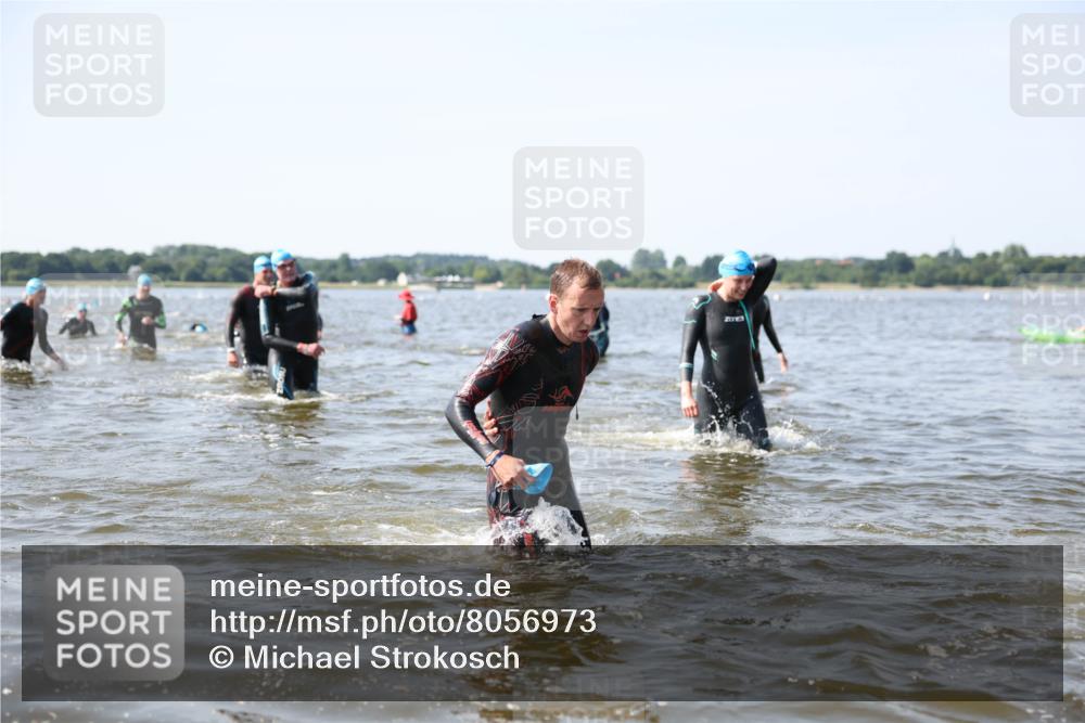 22.06.2025 - Viking Triathlon Michael Strokosch http://msf.ph/oto/8056973 22.06.2025 10:33:43 Schwimmen 5, 50, 149, 229, 242, 255, 304, 348, 349, 438, 457, 522 meine-sportfotos.de