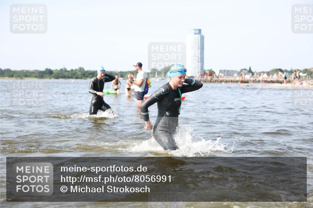 22.06.2025 - Viking Triathlon Michael Strokosch http://msf.ph/oto/8056991 22.06.2025 10:33:46 Schwimmen 5, 50, 149, 184, 229, 242, 255, 304, 348, 349, 438, 457 meine-sportfotos.de