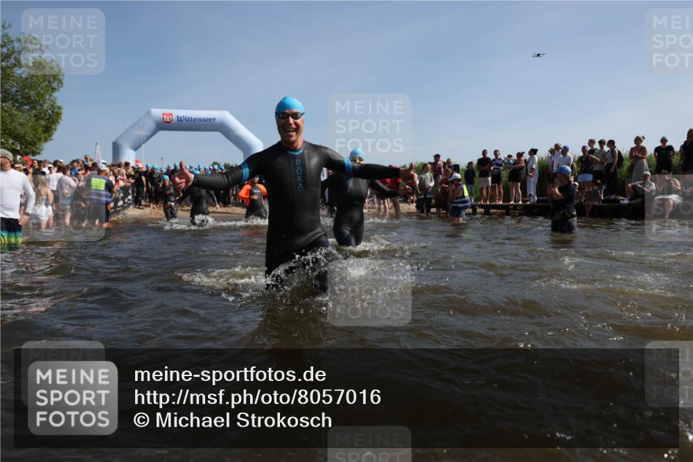 22.06.2025 - Viking Triathlon Michael Strokosch http://msf.ph/oto/8057016 22.06.2025 10:07:10 Schwimmen 64, 123, 190, 201, 202, 223, 328, 402, 431, 463, 519, 607, 631, 637, 649 meine-sportfotos.de