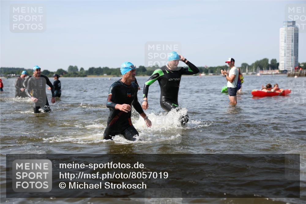 22.06.2025 - Viking Triathlon Michael Strokosch http://msf.ph/oto/8057019 22.06.2025 10:33:52 Schwimmen 5, 50, 75, 149, 184, 229, 242, 349, 438, 478, 540 meine-sportfotos.de