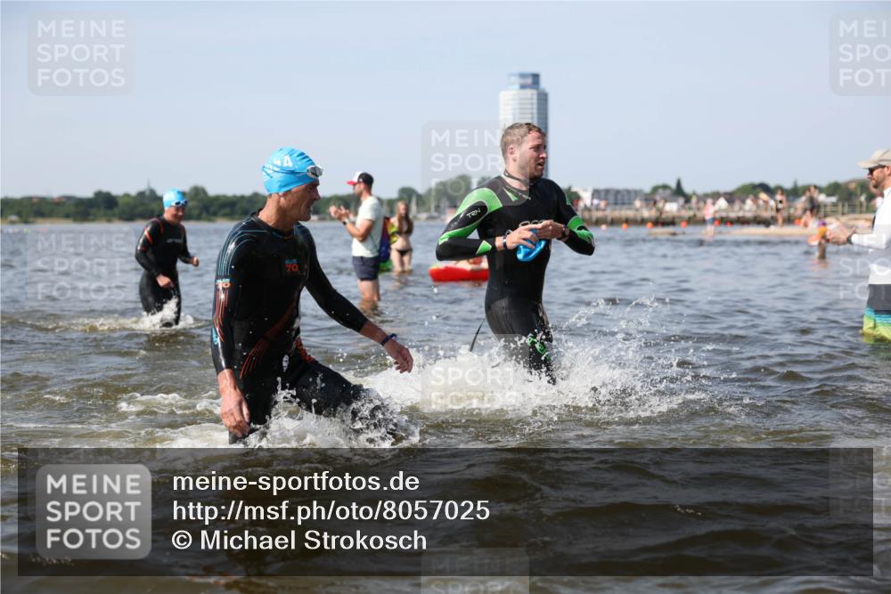 22.06.2025 - Viking Triathlon Michael Strokosch http://msf.ph/oto/8057025 22.06.2025 10:33:53 Schwimmen 5, 50, 75, 149, 184, 229, 242, 349, 438, 478, 532, 540 meine-sportfotos.de