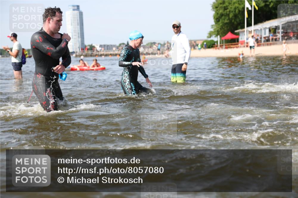 22.06.2025 - Viking Triathlon Michael Strokosch http://msf.ph/oto/8057080 22.06.2025 10:34:11 Schwimmen 46, 70, 294, 297, 429, 478, 527, 532, 618, 635 meine-sportfotos.de