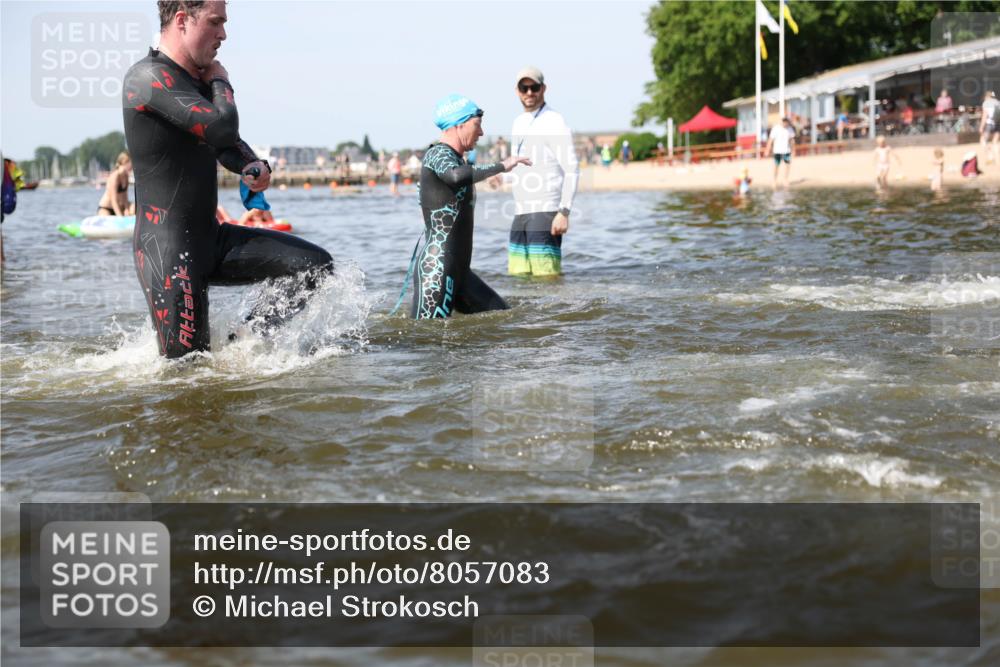 22.06.2025 - Viking Triathlon Michael Strokosch http://msf.ph/oto/8057083 22.06.2025 10:34:11 Schwimmen 46, 70, 294, 297, 429, 478, 527, 532, 618, 635 meine-sportfotos.de