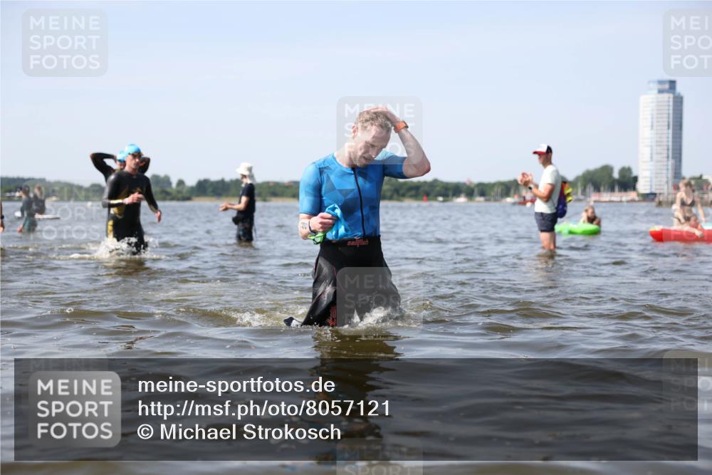 22.06.2025 - Viking Triathlon Michael Strokosch http://msf.ph/oto/8057121 22.06.2025 10:34:22 Schwimmen 46, 294, 306, 366, 430, 486, 520, 527, 546 meine-sportfotos.de