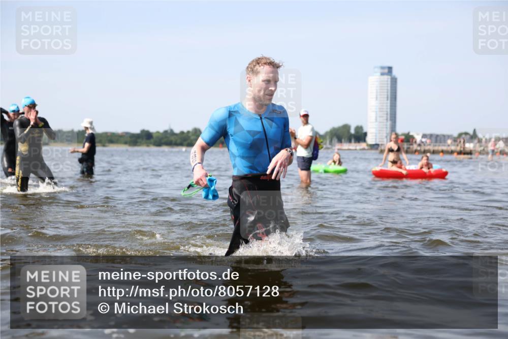 22.06.2025 - Viking Triathlon Michael Strokosch http://msf.ph/oto/8057128 22.06.2025 10:34:23 Schwimmen 46, 294, 306, 366, 430, 486, 520, 527, 546 meine-sportfotos.de