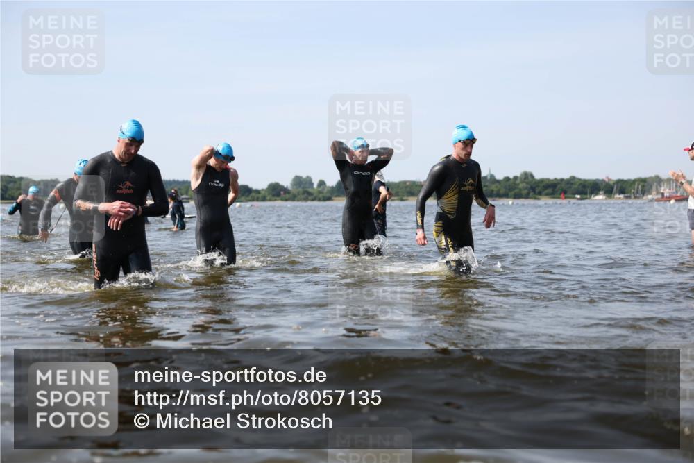 22.06.2025 - Viking Triathlon Michael Strokosch http://msf.ph/oto/8057135 22.06.2025 10:34:24 Schwimmen 46, 294, 306, 366, 430, 486, 520, 527, 546 meine-sportfotos.de