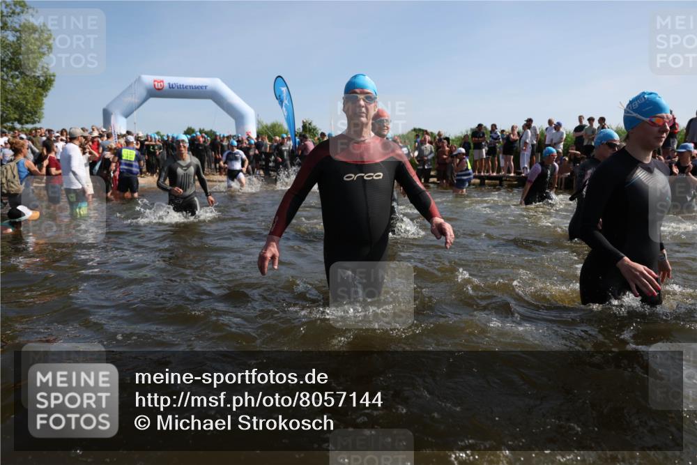 22.06.2025 - Viking Triathlon Michael Strokosch http://msf.ph/oto/8057144 22.06.2025 10:07:48 Schwimmen 16, 76, 95, 102, 143, 263, 292, 363, 372, 436, 453, 477, 503, 547, 621, 624, 650 meine-sportfotos.de