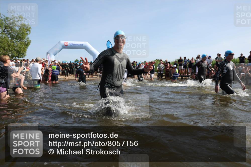 22.06.2025 - Viking Triathlon Michael Strokosch http://msf.ph/oto/8057156 22.06.2025 10:07:51 Schwimmen 16, 31, 76, 95, 102, 130, 263, 292, 372, 453, 477, 503, 624, 650 meine-sportfotos.de