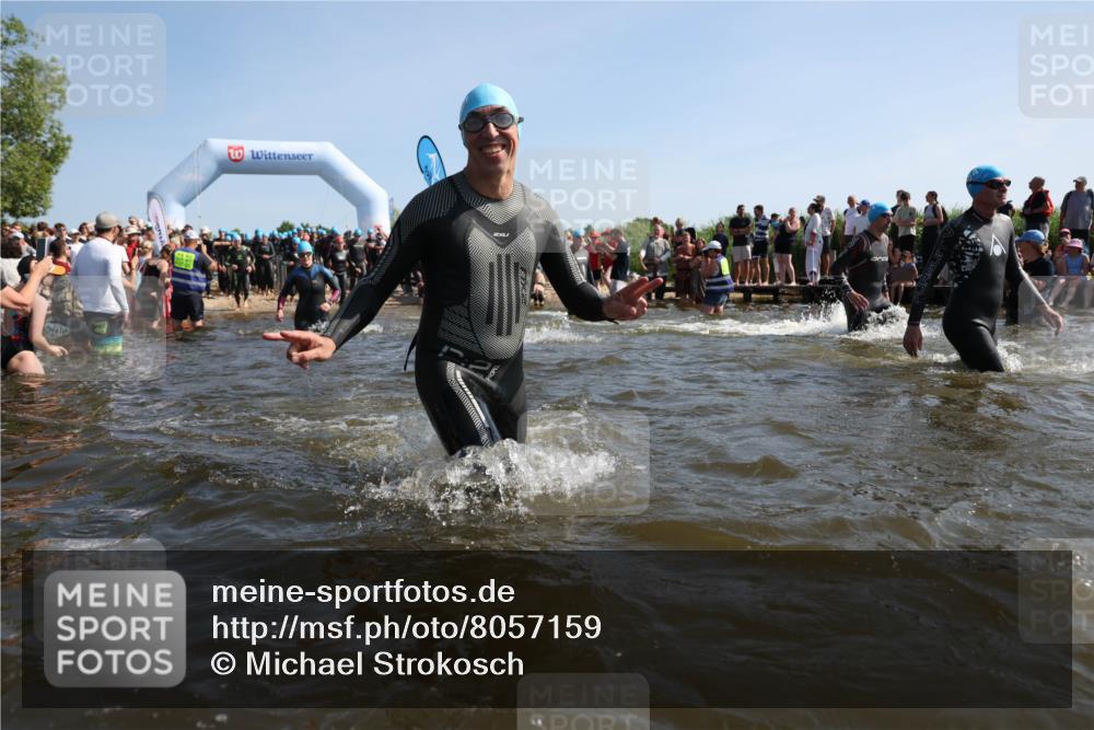 22.06.2025 - Viking Triathlon Michael Strokosch http://msf.ph/oto/8057159 22.06.2025 10:07:52 Schwimmen 16, 31, 76, 95, 102, 130, 263, 292, 372, 453, 477, 503, 624, 650 meine-sportfotos.de