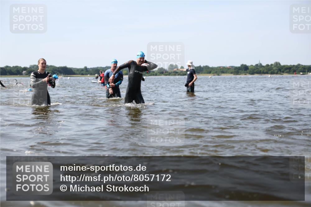 22.06.2025 - Viking Triathlon Michael Strokosch http://msf.ph/oto/8057172 22.06.2025 10:34:32 Schwimmen 114, 247, 284, 306, 323, 341, 366, 430, 486, 520, 546 meine-sportfotos.de