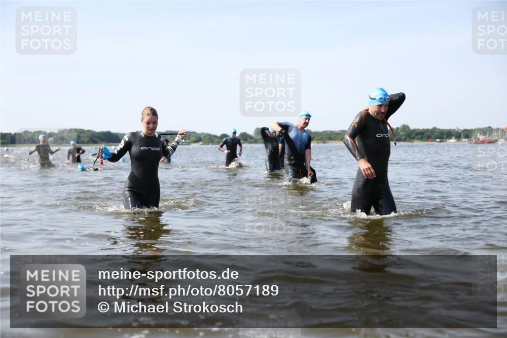 22.06.2025 - Viking Triathlon Michael Strokosch http://msf.ph/oto/8057189 22.06.2025 10:34:35 Schwimmen 114, 247, 284, 306, 323, 341, 366, 430, 520, 546, 550 meine-sportfotos.de