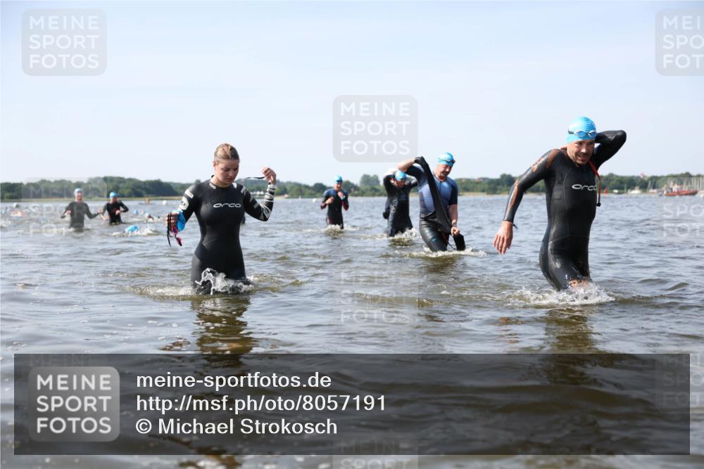 22.06.2025 - Viking Triathlon Michael Strokosch http://msf.ph/oto/8057191 22.06.2025 10:34:35 Schwimmen 114, 247, 284, 306, 323, 341, 366, 430, 520, 546, 550 meine-sportfotos.de