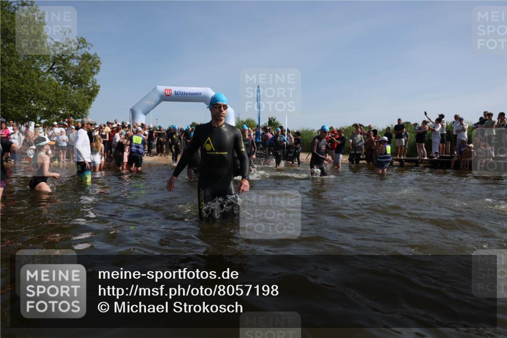 22.06.2025 - Viking Triathlon Michael Strokosch http://msf.ph/oto/8057198 22.06.2025 10:08:08 Schwimmen 51, 106, 116, 206, 268, 308, 378, 403, 410, 412, 422, 452, 466, 480, 523, 543, 647 meine-sportfotos.de