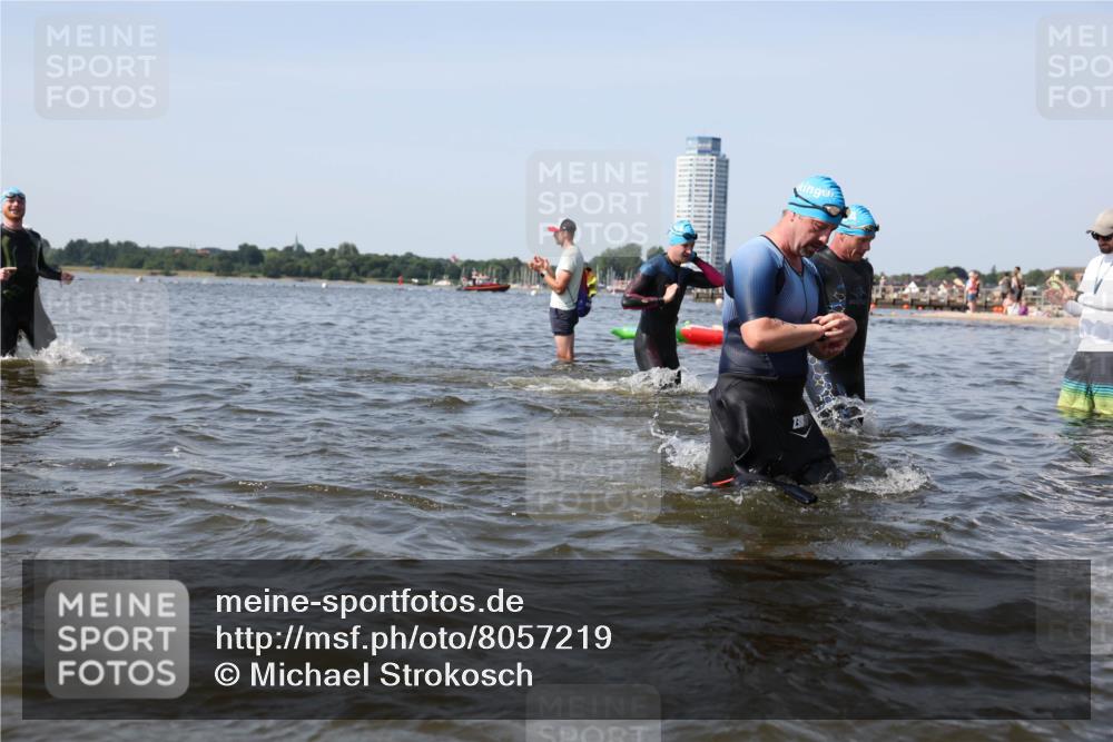 22.06.2025 - Viking Triathlon Michael Strokosch http://msf.ph/oto/8057219 22.06.2025 10:34:42 Schwimmen 77, 114, 161, 247, 284, 323, 341, 434, 546, 550 meine-sportfotos.de