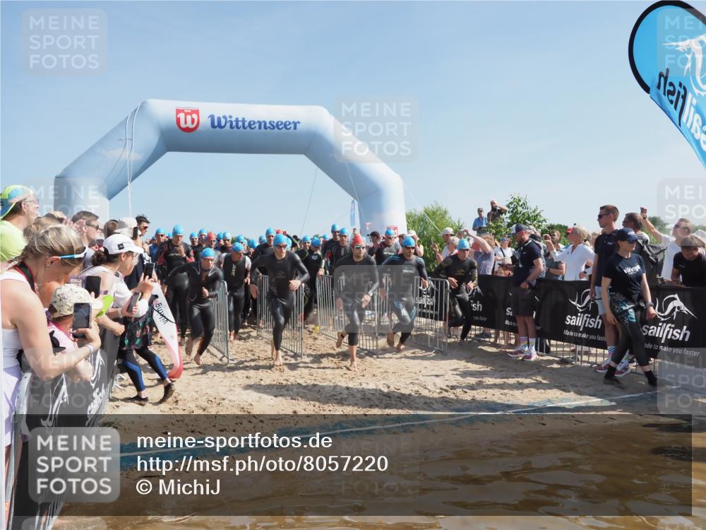 22.06.2025 - Viking Triathlon MichiJ http://msf.ph/oto/8057220 22.06.2025 10:00:10 Schwimmen 2, 4, 100, 122, 329, 521, 609 meine-sportfotos.de