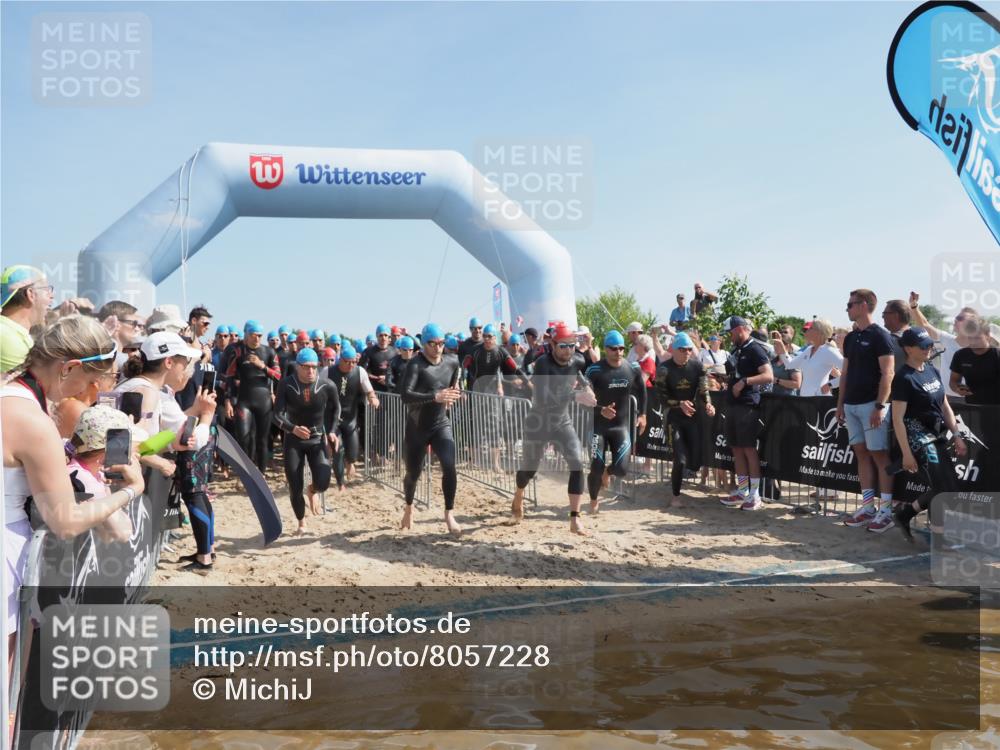 22.06.2025 - Viking Triathlon MichiJ http://msf.ph/oto/8057228 22.06.2025 10:00:10 Schwimmen 2, 4, 100, 122, 329, 521, 609 meine-sportfotos.de