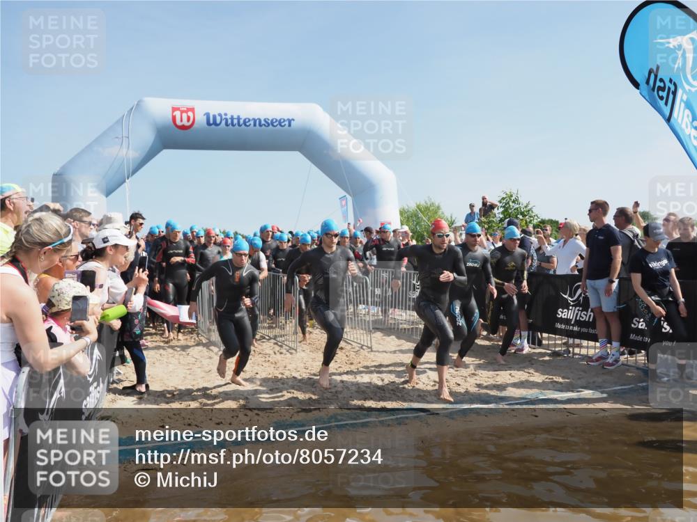 22.06.2025 - Viking Triathlon MichiJ http://msf.ph/oto/8057234 22.06.2025 10:00:11 Schwimmen 2, 4, 100, 122, 329, 485, 521, 609 meine-sportfotos.de