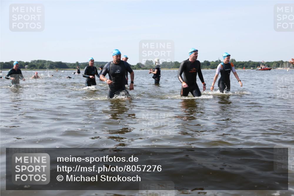 22.06.2025 - Viking Triathlon Michael Strokosch http://msf.ph/oto/8057276 22.06.2025 10:34:50 Schwimmen 17, 43, 77, 114, 161, 284, 323, 434, 475, 548, 550 meine-sportfotos.de