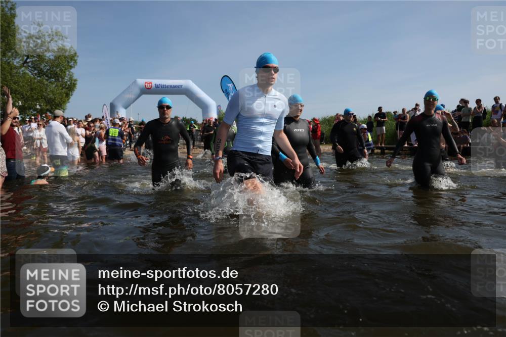 22.06.2025 - Viking Triathlon Michael Strokosch http://msf.ph/oto/8057280 22.06.2025 10:08:44 Schwimmen 136, 160, 234, 241, 246, 303, 305, 319, 356, 359, 459, 470, 471, 483, 634, 640, 656 meine-sportfotos.de