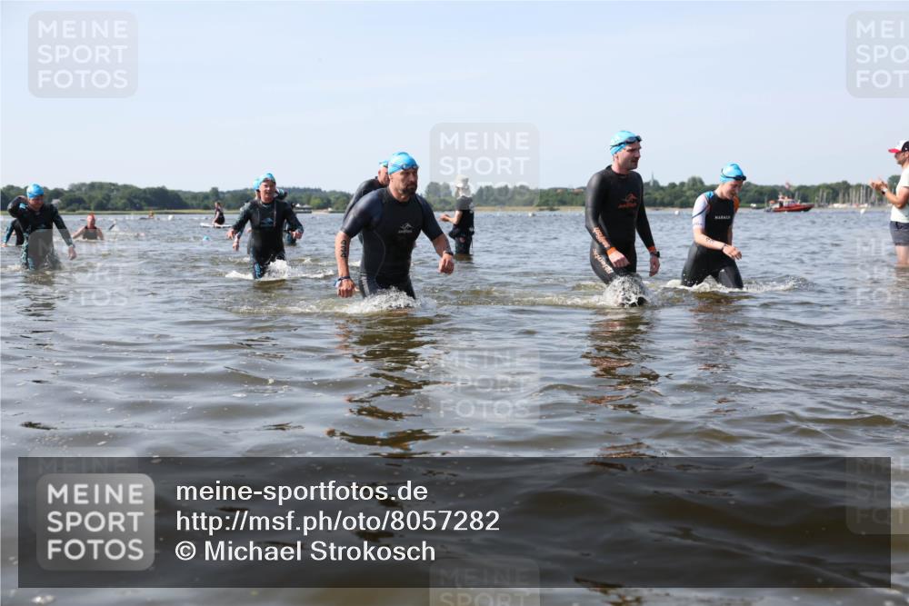 22.06.2025 - Viking Triathlon Michael Strokosch http://msf.ph/oto/8057282 22.06.2025 10:34:51 Schwimmen 17, 43, 77, 114, 161, 284, 323, 434, 475, 548, 550 meine-sportfotos.de
