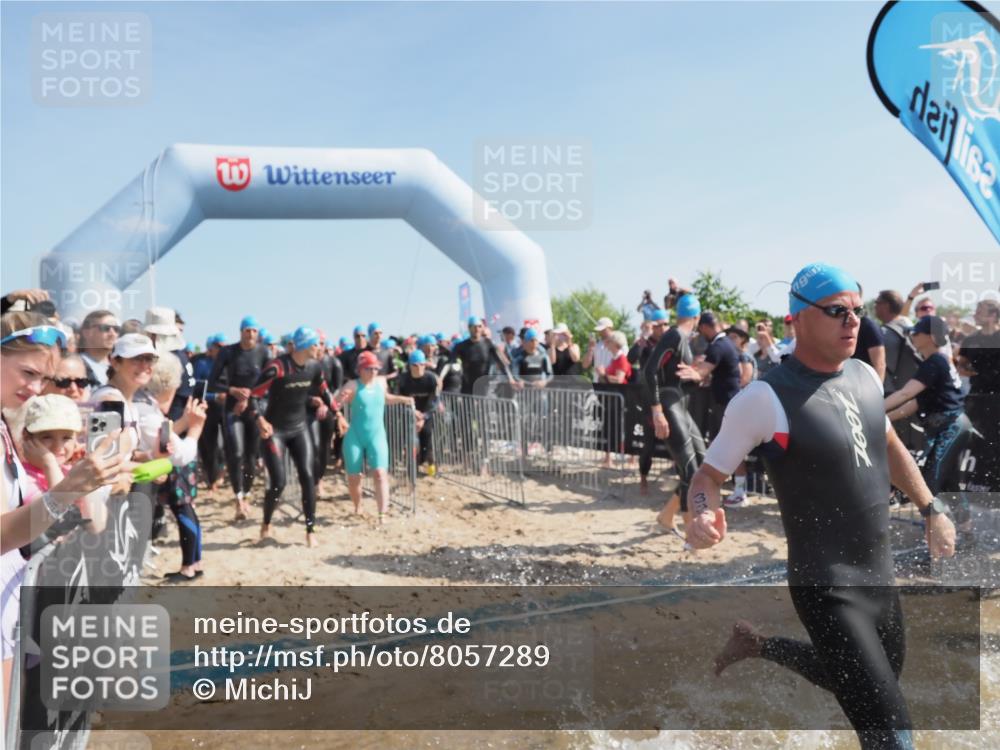 22.06.2025 - Viking Triathlon MichiJ http://msf.ph/oto/8057289 22.06.2025 10:00:12 Schwimmen 2, 4, 100, 122, 329, 485, 521, 544, 609 meine-sportfotos.de