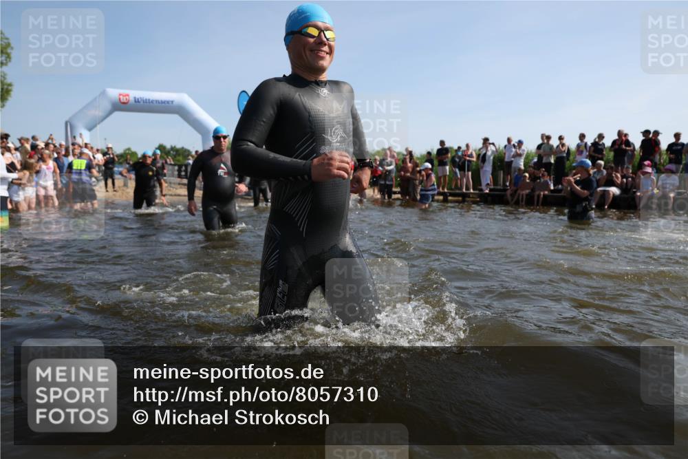 22.06.2025 - Viking Triathlon Michael Strokosch http://msf.ph/oto/8057310 22.06.2025 10:08:52 Schwimmen 160, 234, 241, 356, 359, 405, 471, 483, 634, 640, 656 meine-sportfotos.de