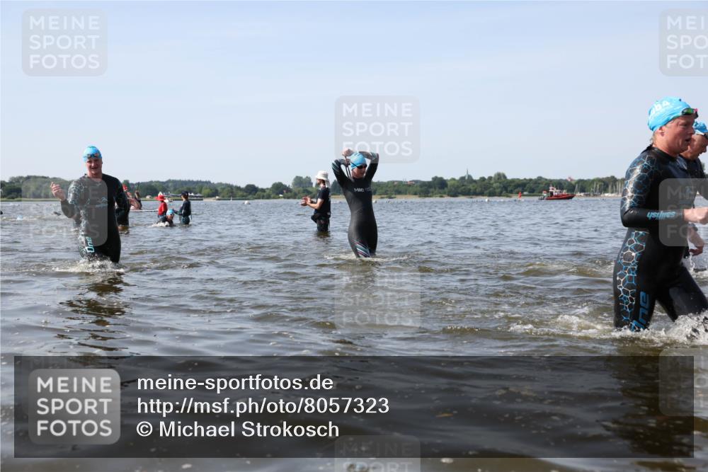 22.06.2025 - Viking Triathlon Michael Strokosch http://msf.ph/oto/8057323 22.06.2025 10:34:56 Schwimmen 17, 43, 77, 161, 434, 475, 495, 548, 660 meine-sportfotos.de